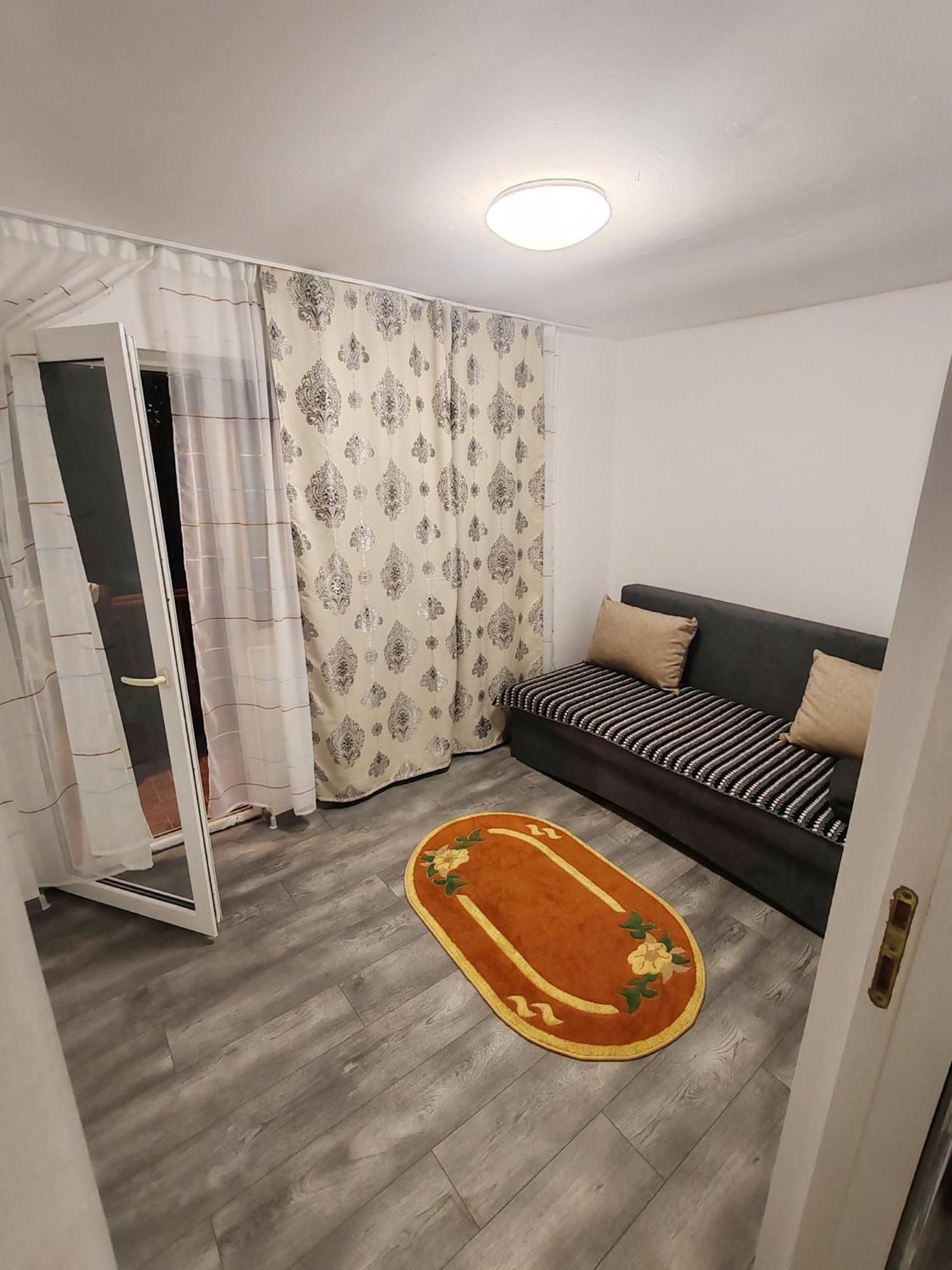Trei Insule Home Arad Bagian luar foto